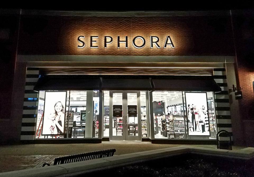 **Facebook Friday Freebie!**  Win a FREE $50 Makeover + $50 Gift Card to Sephora EAST COBB!  ($100 Value)