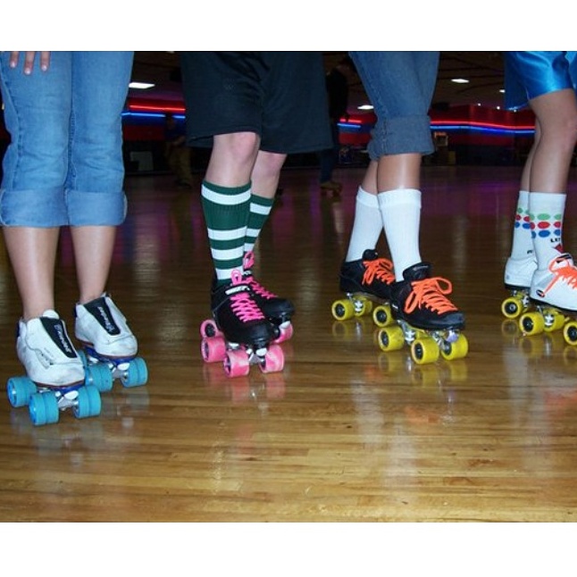 Frugal FunMom Field Trip of the Day for Tuesday, July 11: Kids Skate Free at Sparkles Family Fun Center!